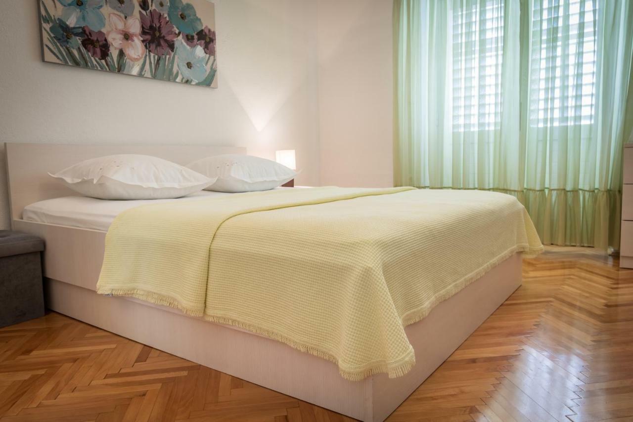 Apartament Fanito *
